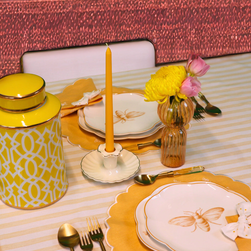 Bumble Homecoming Scalloped Ceramic Starter Plates – Case of 12 (+3 Bonus Plates)