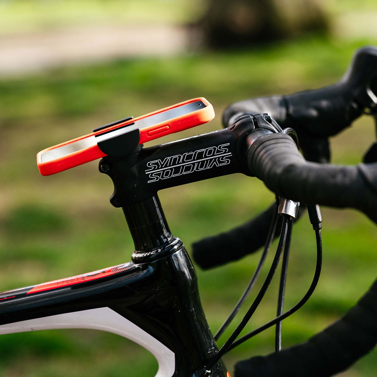 Loop - Micro Mount - Ultra-Compact Stem Cap Phone Mount