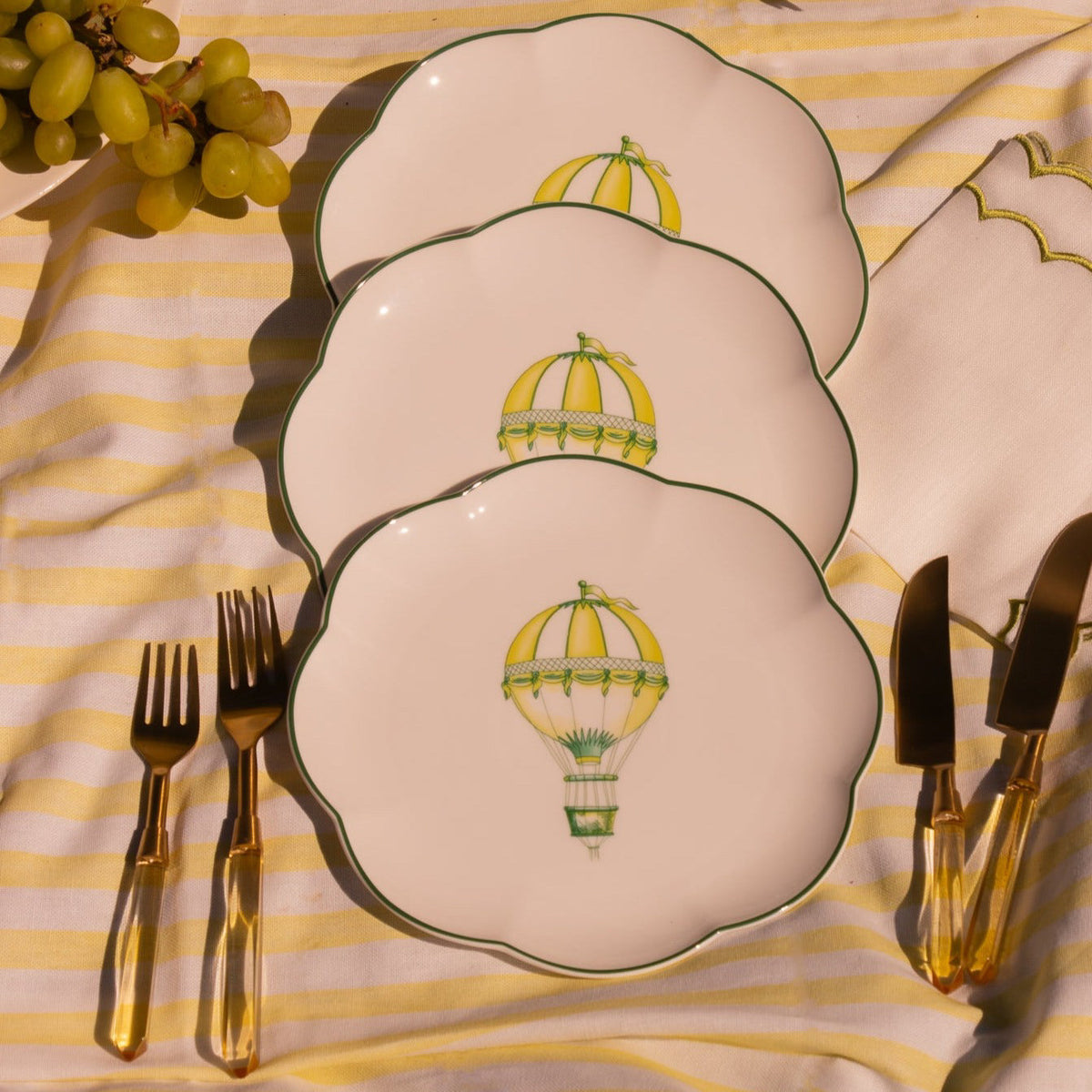 Valensole Lavender Scalloped Ceramic Starter Plates – Case of 12 (+3 Bonus Plates)