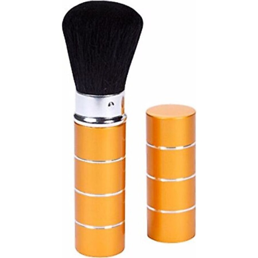 Nascita Retractable Blush Brush for Travel and Touch-ups