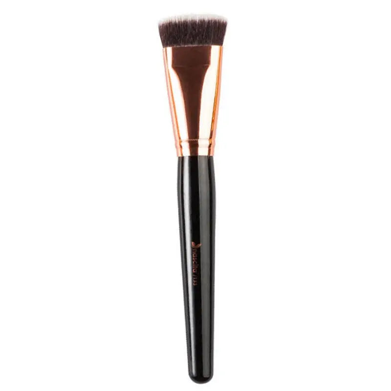 Nascita Wide Contour Brush No. 0133 for Defined Sculpting