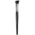 Nascita Pro Plus Angled Oval Concealer Brush for Seamless Blending